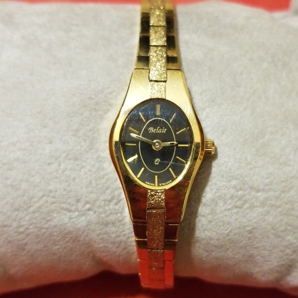 Vintage 90s Belair Gold watch
